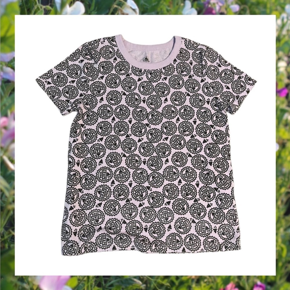 DISNEY UP Grape Soda Cap Lavender & Black Graphic Tee Woman’s Size Small